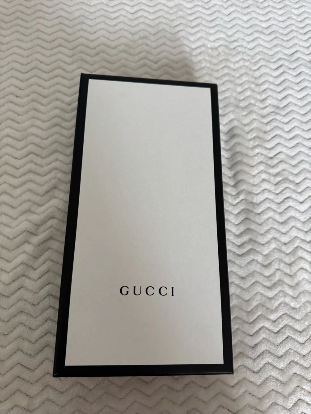 Gucci Mauve Taupe Chevron Quilted GG Zip Wallet with Gold Hardware